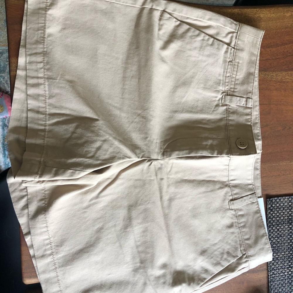 Brand new LOFT khaki shorts with 6” inseam
